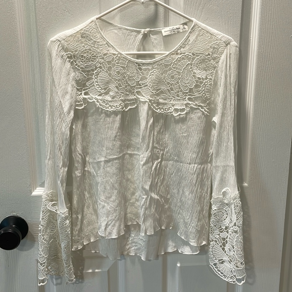 Abercrombie & Fitch White/Ivory Top Lace Detail XS
